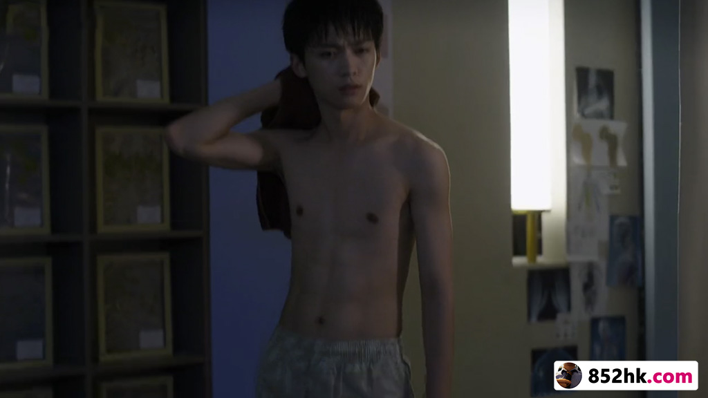 梓渝 Zi Yu hot body, 6-packs