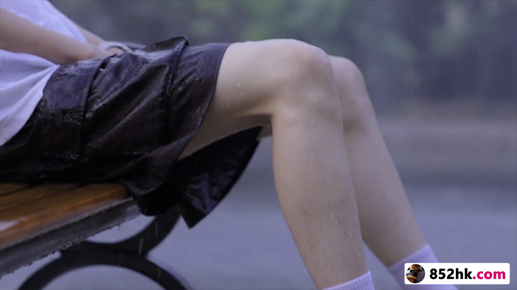 梓渝 Zi Yu is wet