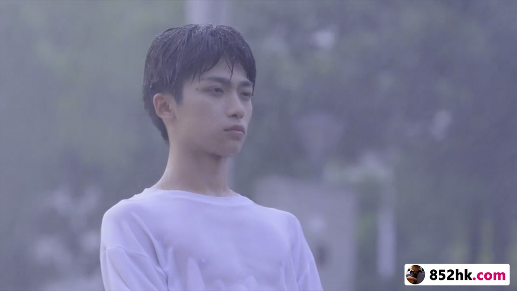 梓渝 Zi Yu is wet